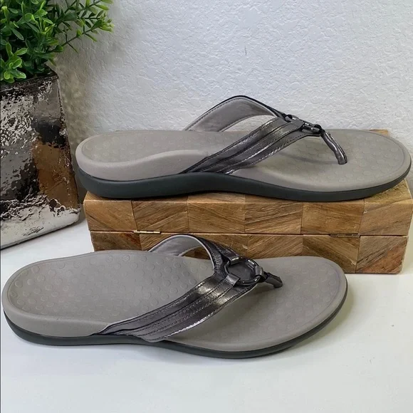 Vionic Women's Aloe Leather Pewter Metallic Flip Flop Thong Sandals Size 11 - Picture 2 of 10